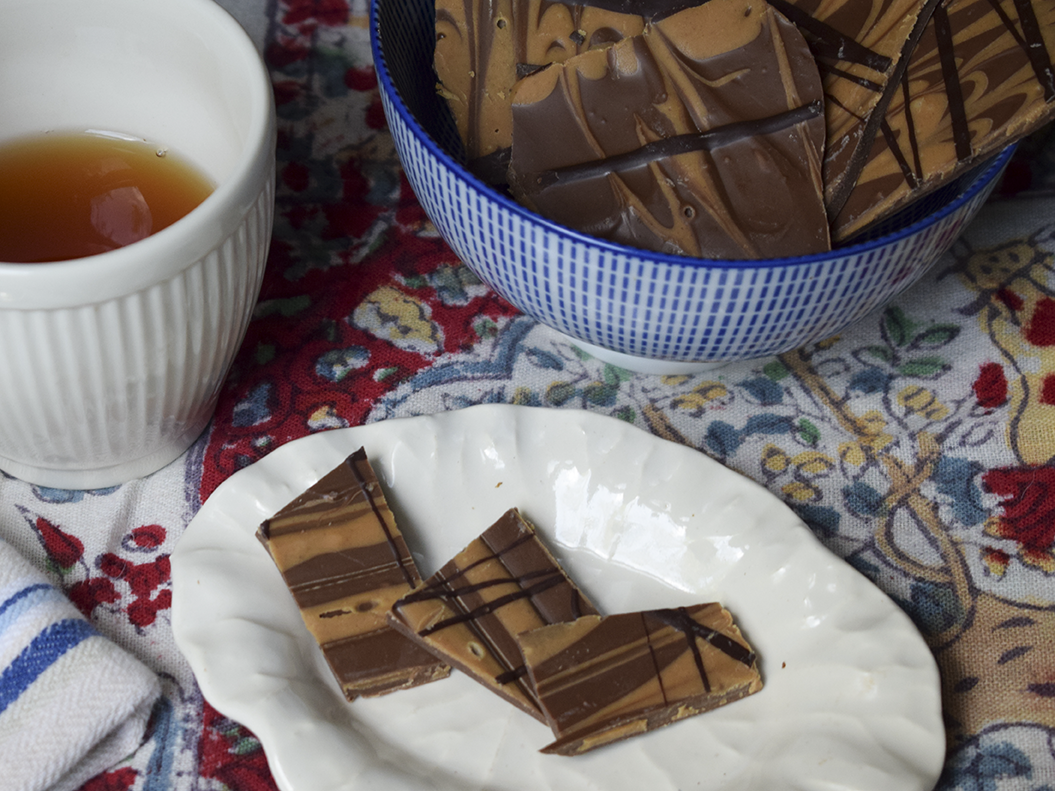 Arizona Bark - Milk Chocolate – Scamps Toffee Arizona Bark - Milk Chocolate – Scamps Toffee